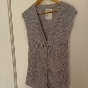 Aeropostale Women's Light Gray Sleeveless Cardigan